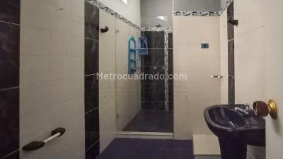 Casa de 4 alcobas en venta en San Javier, Medellín, 169 m² · foto 12 de 13
