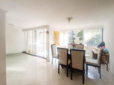 Apartamento de 4 alcobas en venta en Carlos E Restrepo, Medellín, 118 m² · foto 2 de 11