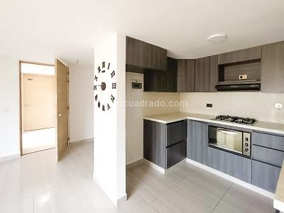 Apartamento de 3 alcobas en venta en Bello, Bello, 80 m² · foto 3 de 14