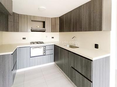 Apartamento de 3 alcobas en venta en Bello, Bello, 80 m² · foto 4 de 14