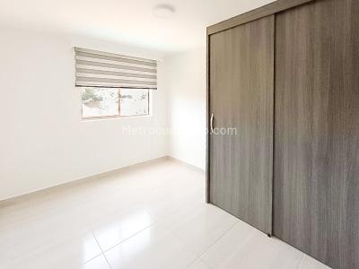 Apartamento de 3 alcobas en venta en Bello, Bello, 80 m² · foto 8 de 14