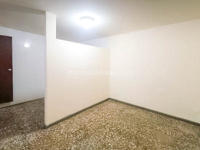 Casa de 4 alcobas en venta en Manrique, Medellín, 131 m² · foto 3 de 20