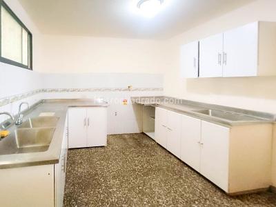 Casa de 4 alcobas en venta en Manrique, Medellín, 131 m² · foto 4 de 20