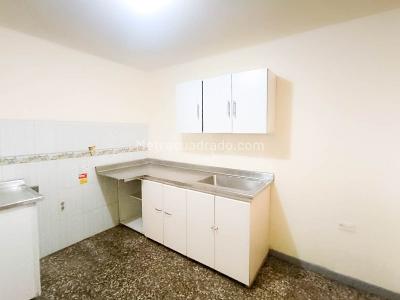 Casa de 4 alcobas en venta en Manrique, Medellín, 131 m² · foto 6 de 20