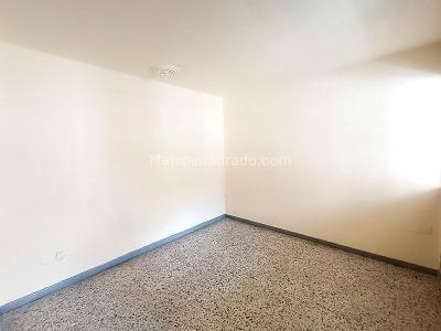 Casa de 4 alcobas en venta en Manrique, Medellín, 131 m² · foto 13 de 20