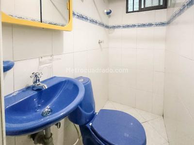 Casa de 4 alcobas en venta en Manrique, Medellín, 131 m² · foto 15 de 20