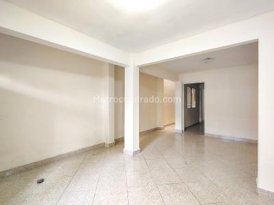 Casa de 4 alcobas en venta en Campo Valdes, Medellín, 140 m² · foto 2 de 20