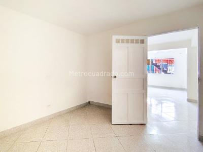 Casa de 4 alcobas en venta en Campo Valdes, Medellín, 140 m² · foto 5 de 20