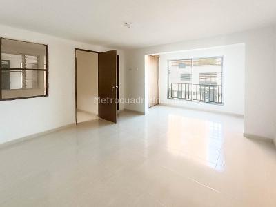 Apartamento de 3 alcobas en venta en Lopez De Mesa, Medellín, 69 m² · foto 2 de 14
