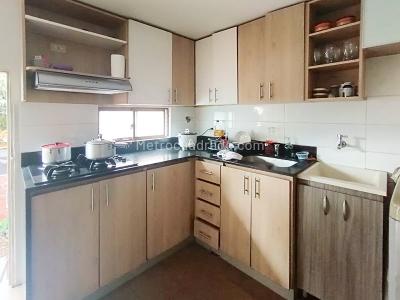 Casa de 2 alcobas en venta en San Javier, Medellín, 128 m² · foto 4 de 11