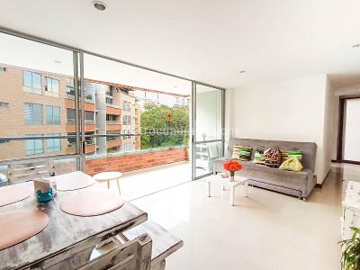 Apartamento en venta en Envigado, Envigado · foto 2 de 16