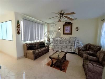 Casa de 3 alcobas en venta en Cabañas, Bello, 110 m² · foto 2 de 15