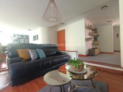 Apartamento de 3 alcobas en venta en El Poblado, Medellín, 176 m² · foto 2 de 20