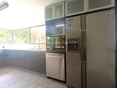 Apartamento de 3 alcobas en venta en El Poblado, Medellín, 176 m² · foto 9 de 20