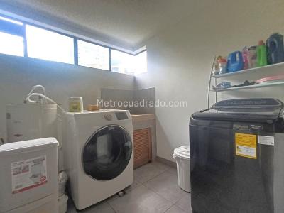 Apartamento de 3 alcobas en venta en El Poblado, Medellín, 176 m² · foto 19 de 20