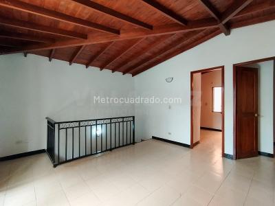 Apartamento en venta en Villa Hermosa, Medellín · foto 9 de 17