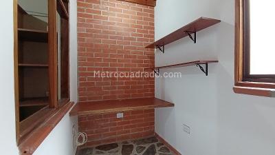 Apartamento de 2 alcobas en venta en Envigado, Envigado, 66 m² · foto 3 de 18