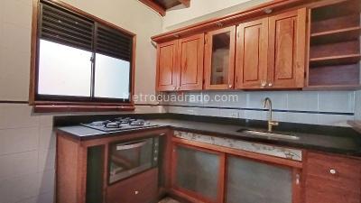 Apartamento de 2 alcobas en venta en Envigado, Envigado, 66 m² · foto 14 de 18