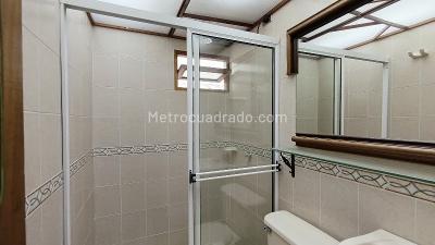 Apartamento de 2 alcobas en venta en Envigado, Envigado, 66 m² · foto 17 de 18