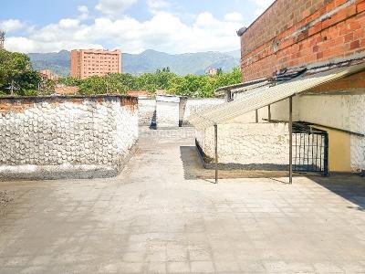 Casa de 4 alcobas en arriendo en El Velodromo, Medellín, 180 m² · foto 12 de 12