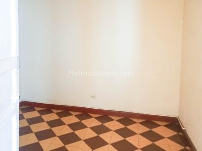 Casa de 4 alcobas en arriendo en El Velodromo, Medellín, 180 m² · foto 6 de 12