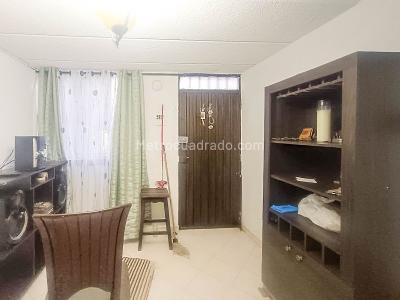 Casa de 3 alcobas en venta en Guayabal, Medellín, 43 m² · foto 2 de 12