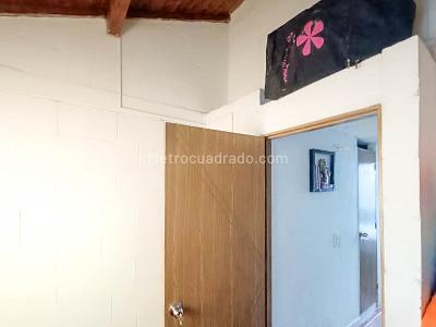 Casa de 3 alcobas en venta en Guayabal, Medellín, 43 m² · foto 7 de 12