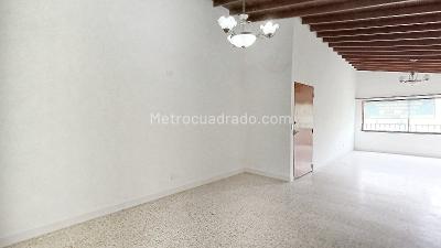 Apartamento de 2 alcobas en arriendo en La America, Medellín, 112 m² · foto 2 de 19
