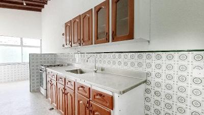 Apartamento de 2 alcobas en arriendo en La America, Medellín, 112 m² · foto 5 de 19