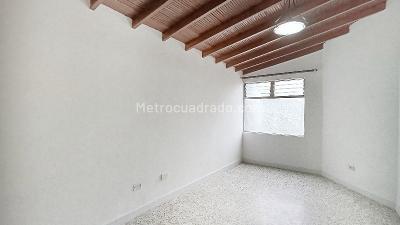 Apartamento de 2 alcobas en arriendo en La America, Medellín, 112 m² · foto 12 de 19