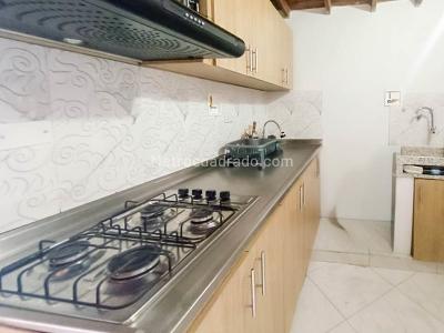 Apartamento de 2 alcobas en venta en La Floresta, Medellín, 58 m² · foto 3 de 10