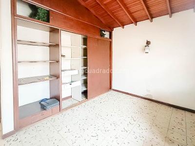 Casa de 5 alcobas en venta en Simon Bolivar, Medellín, 432 m² · foto 11 de 20