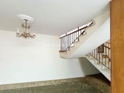 Casa de 5 alcobas en venta en Simon Bolivar, Medellín, 432 m² · foto 7 de 20