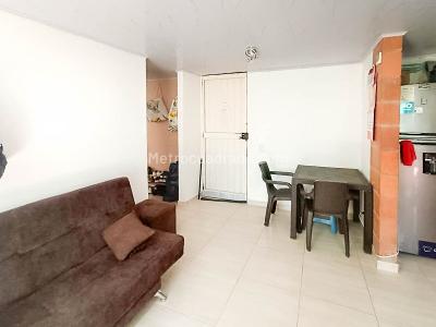 Apartamento en venta en Robledo, Medellín · foto 2 de 12