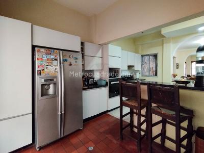 Casa de 5 alcobas en arriendo en Robledo, Medellín, 270 m² · foto 11 de 20