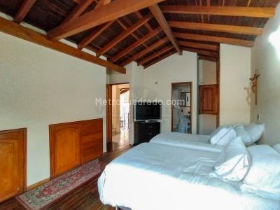 Casa de 5 alcobas en arriendo en Robledo, Medellín, 270 m² · foto 18 de 20