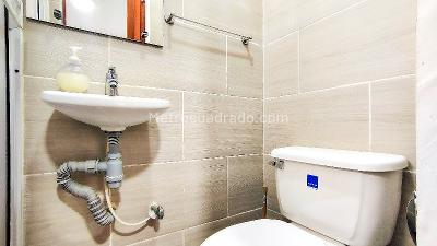 Apartamento de 3 alcobas en arriendo en La America, Medellín, 90 m² · foto 13 de 14