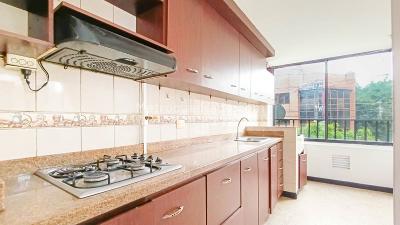 Apartamento de 3 alcobas en arriendo en Belen, Medellín, 98 m² · foto 4 de 17