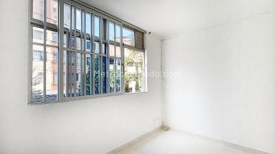 Apartaestudio en arriendo en Laureles, Medellín · foto 2 de 10
