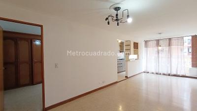 Apartamento de 3 alcobas en arriendo en Lorena, Medellín, 80 m² · foto 3 de 19