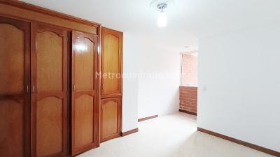 Apartamento de 3 alcobas en arriendo en Lorena, Medellín, 80 m² · foto 8 de 19