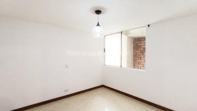 Apartamento de 3 alcobas en arriendo en Lorena, Medellín, 80 m² · foto 12 de 19