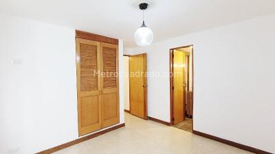 Apartamento de 3 alcobas en arriendo en Lorena, Medellín, 80 m² · foto 13 de 19
