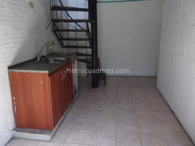 Apartamento en arriendo en San Javier, Medellín · foto 3 de 3