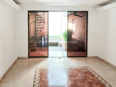 Casa de 5 alcobas en arriendo en El Velodromo, Medellín, 270 m² · foto 6 de 14