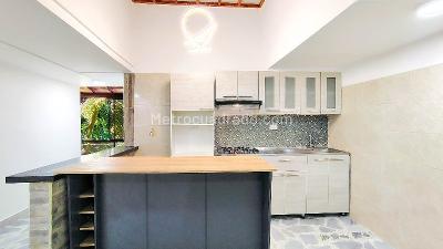 Apartamento de 3 alcobas en arriendo en Floresta Sta Lucia, Medellín, 108 m² · foto 3 de 14