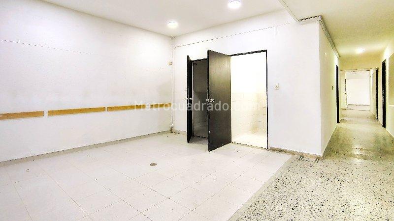 Oficina en Arriendo, Boston, Medellín - Vista 2