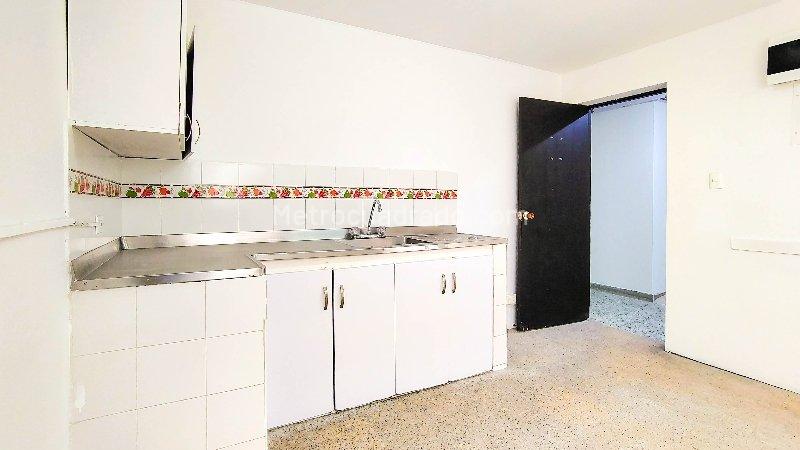 Oficina en Arriendo, Boston, Medellín - Más