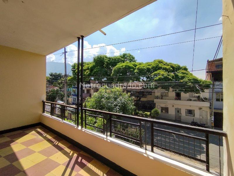 Casa en Arriendo, Boston, Medellín