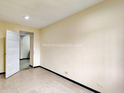 Casa de 3 alcobas en arriendo en Manrique Central No. 2, Medellín, 138 m² · foto 12 de 20